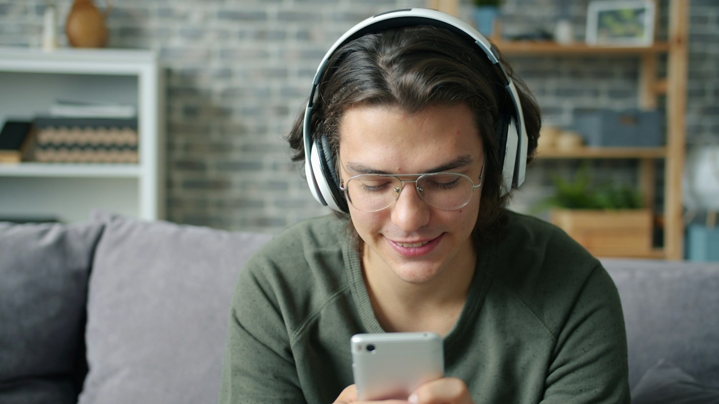 Dalla Svizzera al mondo: il fascino intramontabile delle onde radio